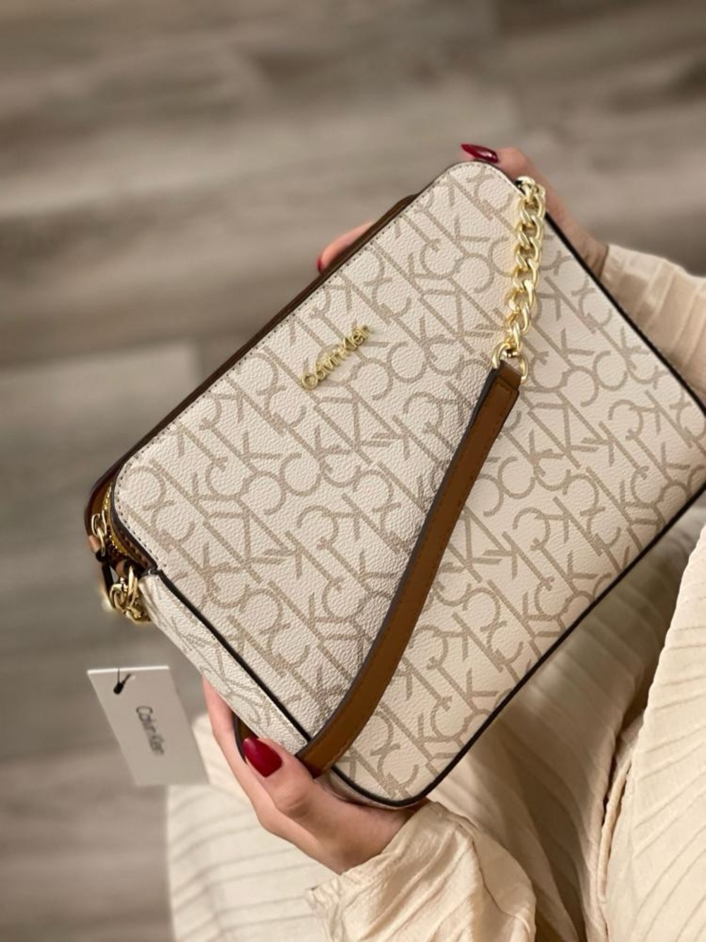 NWOT Calvin Klein Cream Logo Cross Body faux leather Purse long strap gold chain